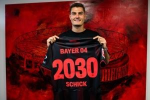 官方：勒沃库森与29岁中锋希克续约至2030年