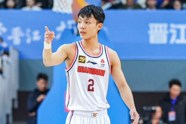 网友怕徐杰做出极端行为😛曝料女：已经回国了 他敢毁我容？