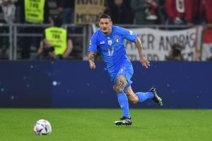 斯基拉：比萨、卡利亚里有意那不勒斯右后卫马佐基