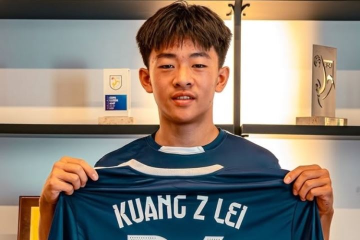 16岁邝兆镭先发对阵巴萨B队！莱里达竞技热身赛首发：邝兆镭10号