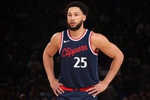 文胖：西蒙斯市场价值一直下滑 现在只能接受底薪甚至无保障合同