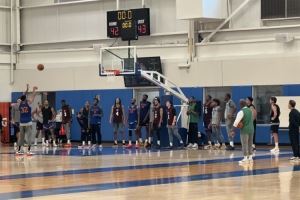 上赛季77场全部首发！队内训练哈特穿替补训练衫 新赛季打替补？