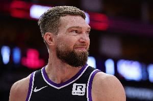 小萨连续3年领跑两双榜！是张伯伦&KG等人后第五位达成此成就球员