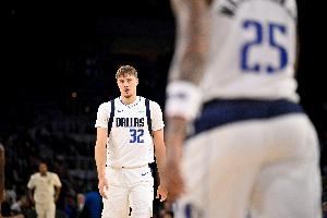 基德谈首发：攻防两端都表现出色&希望打好开局 但不会一成不变