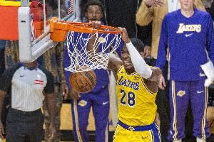 需要你站出来！八村塁10中7&4罚全中高效砍下18分3板2助2断