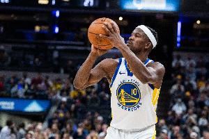 希望无碍！巴特勒下半场伤退 出战14分钟拿到2分4板2助图片