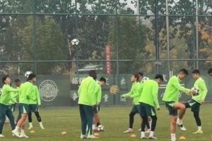 京媒：李磊也缺席国安今日训练，上场因伤缺席的林良铭回归图片