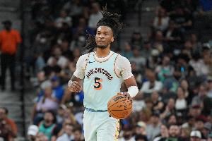 占先机!第三节马刺净胜湖人9分 三节打完握有8分优势